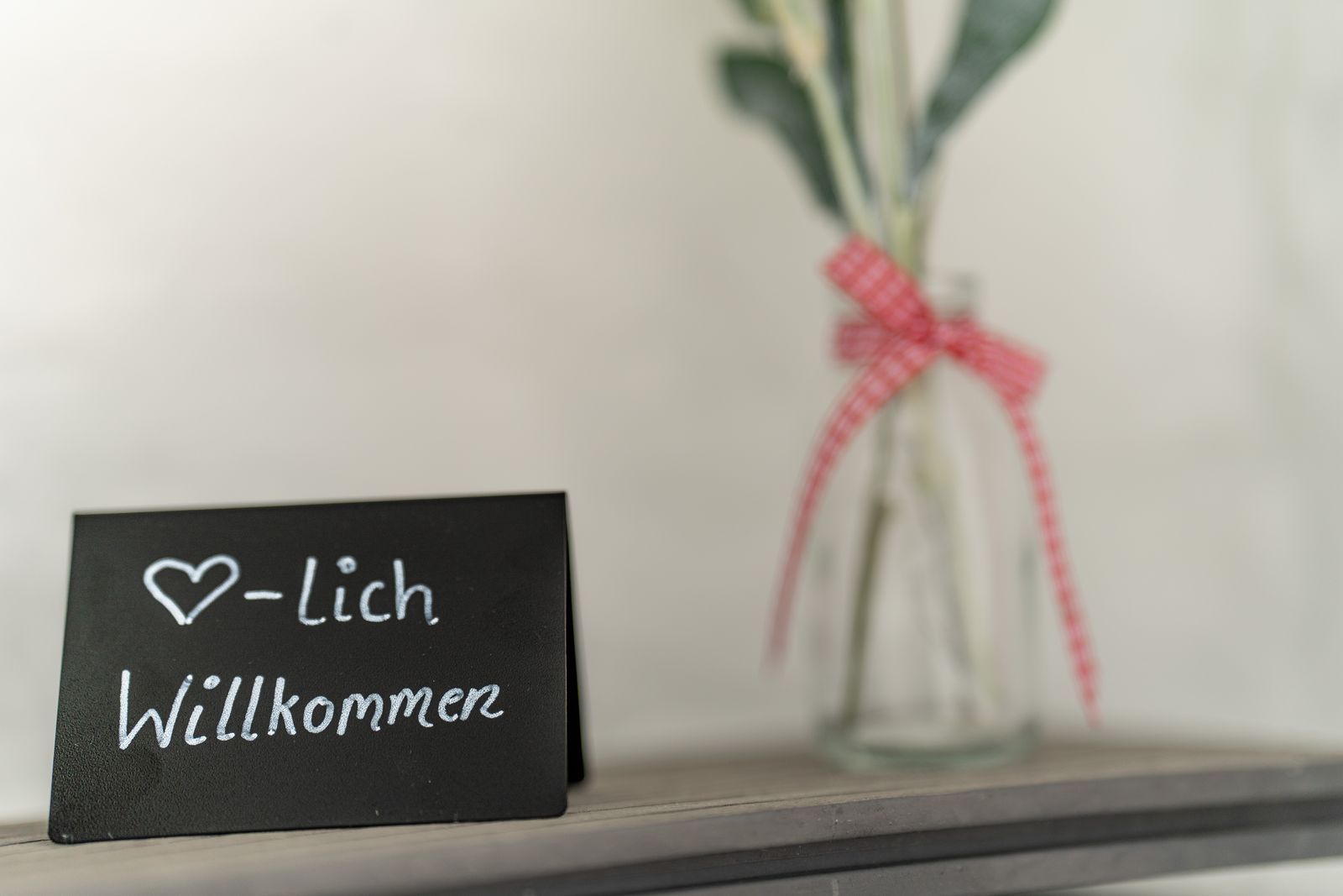 Willkommensschild in der Iglu Lodge